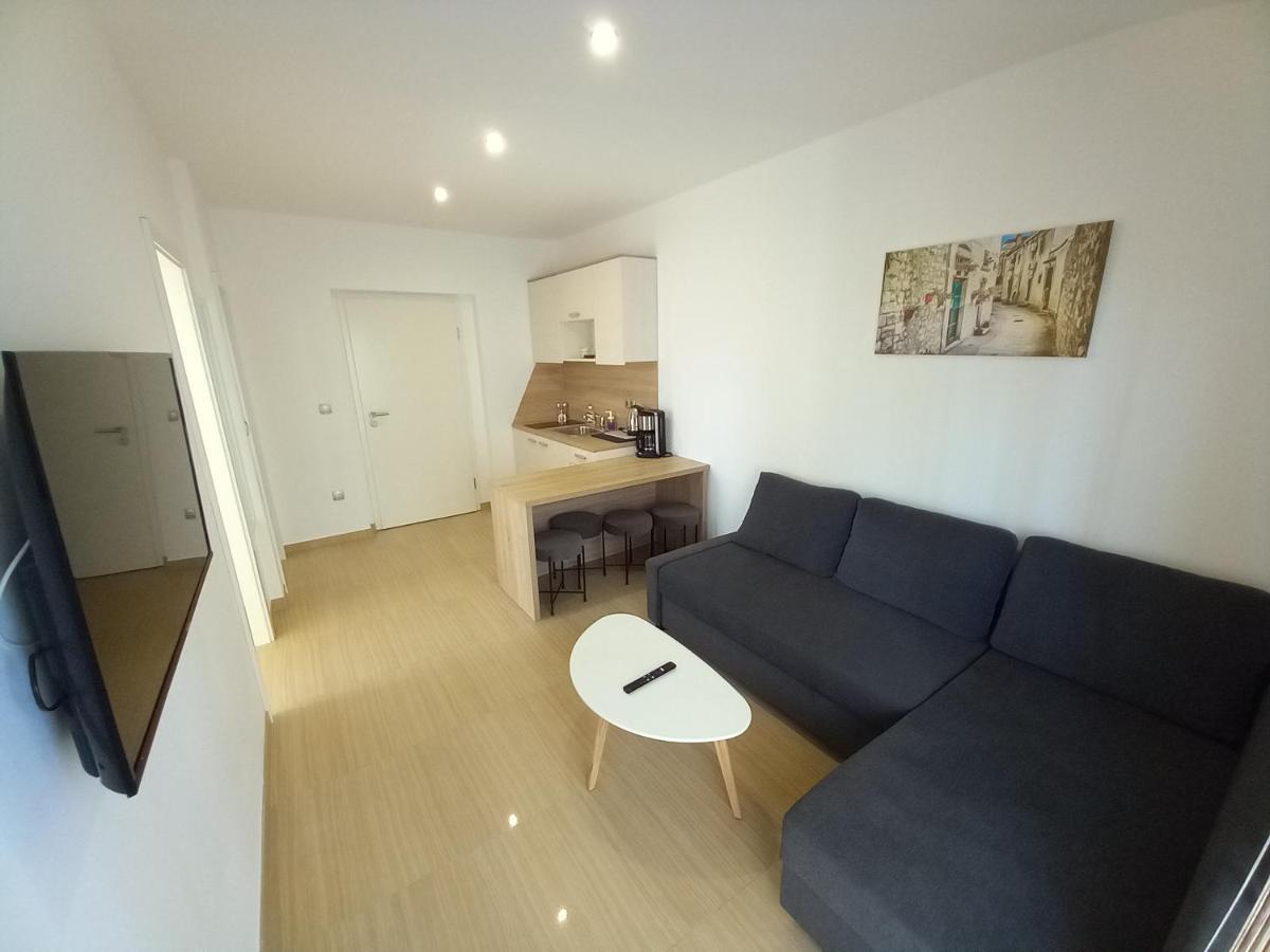 Apartmani Tropical Vodice Eksteriør bilde