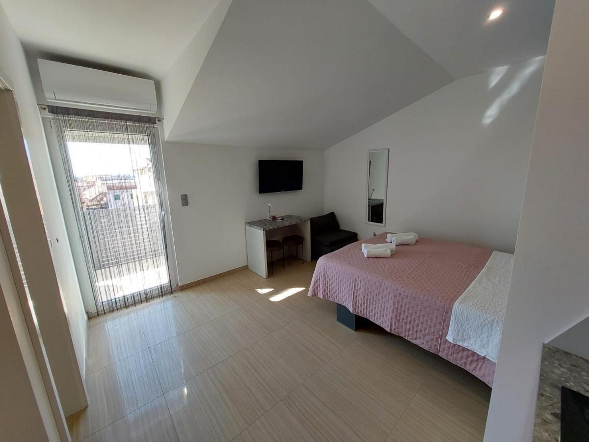 Apartmani Tropical Vodice Eksteriør bilde