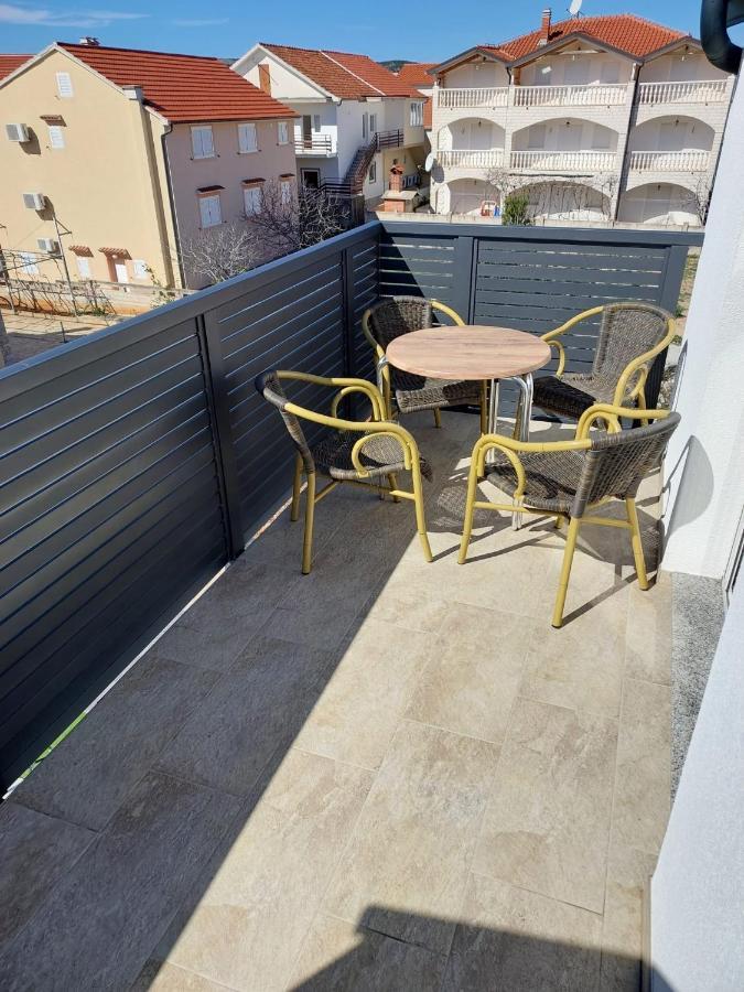 Apartmani Tropical Vodice Eksteriør bilde