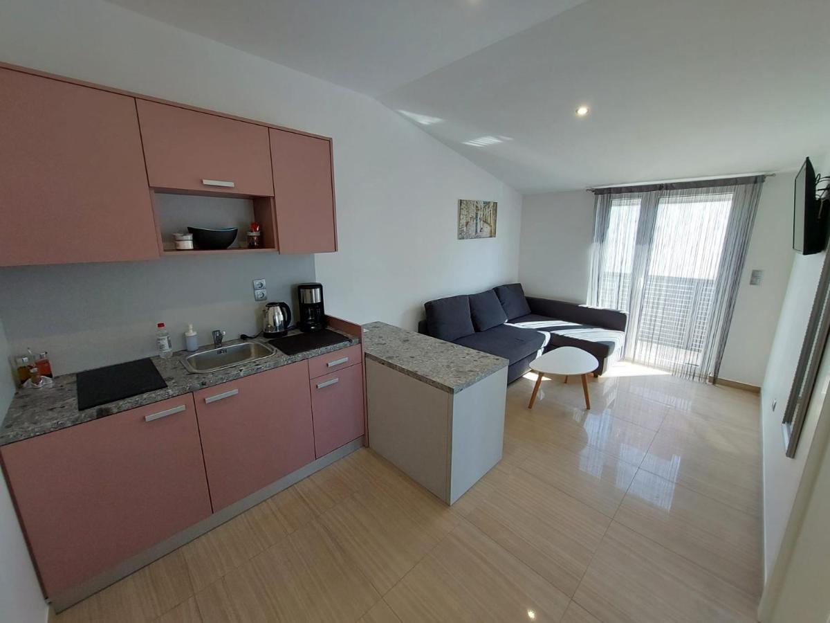Apartmani Tropical Vodice Eksteriør bilde