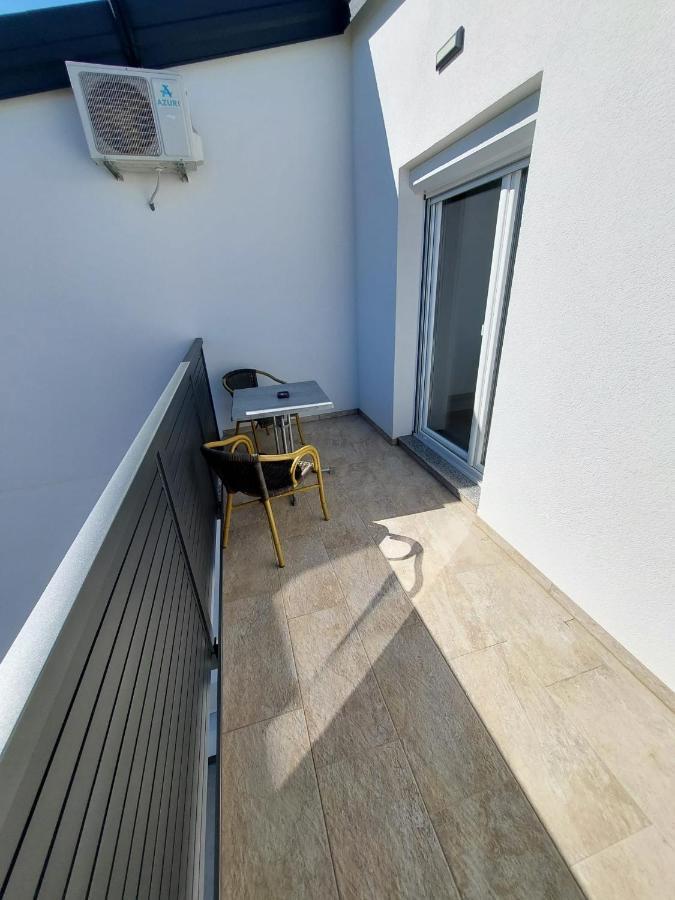 Apartmani Tropical Vodice Eksteriør bilde