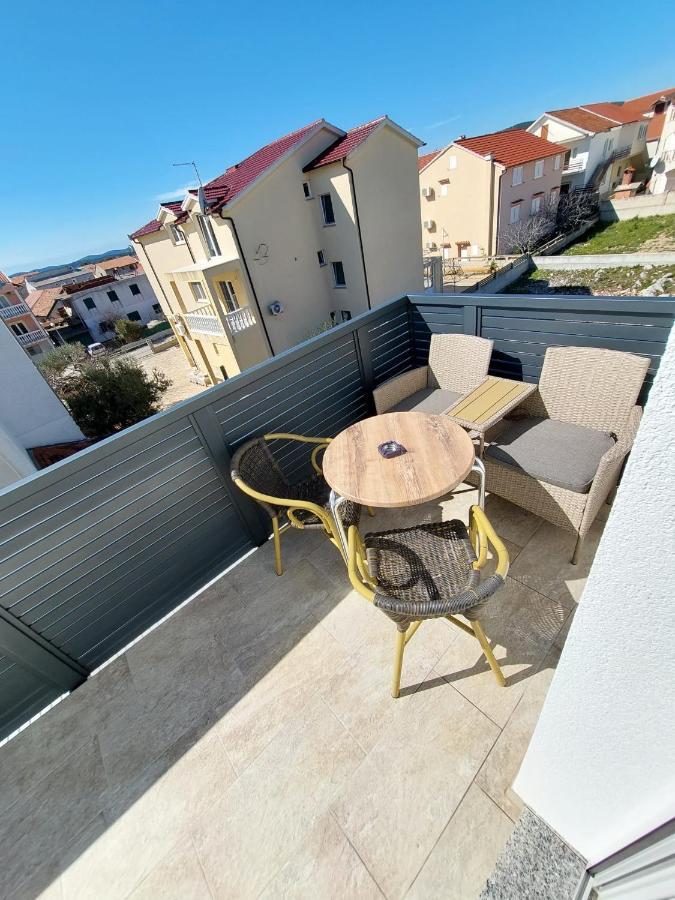 Apartmani Tropical Vodice Eksteriør bilde