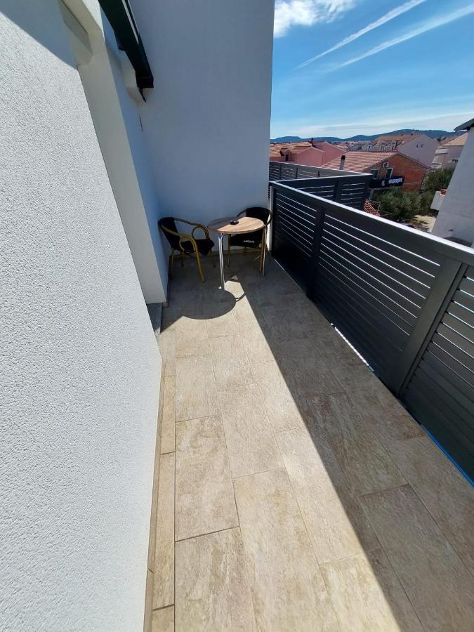 Apartmani Tropical Vodice Eksteriør bilde