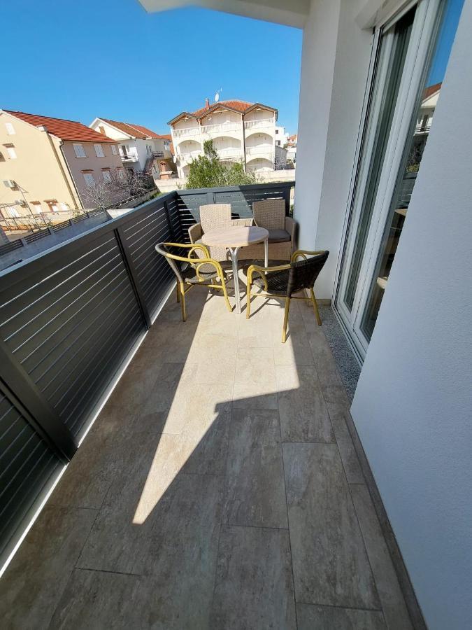 Apartmani Tropical Vodice Eksteriør bilde