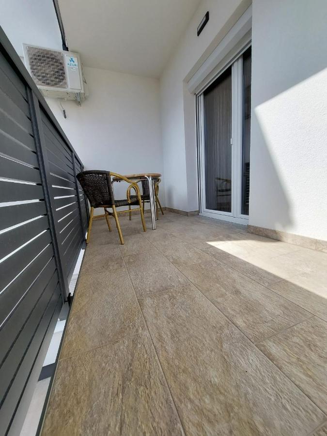 Apartmani Tropical Vodice Eksteriør bilde