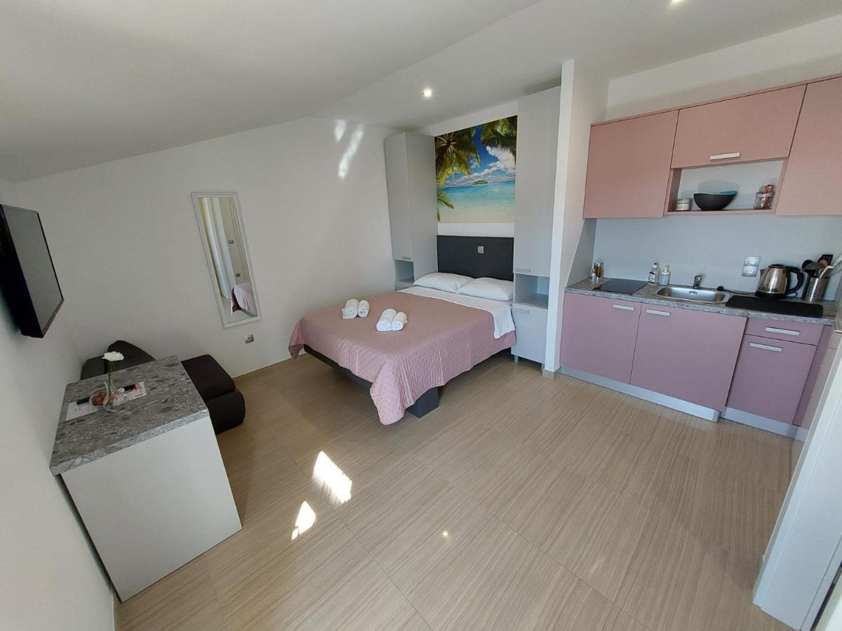 Apartmani Tropical Vodice Eksteriør bilde