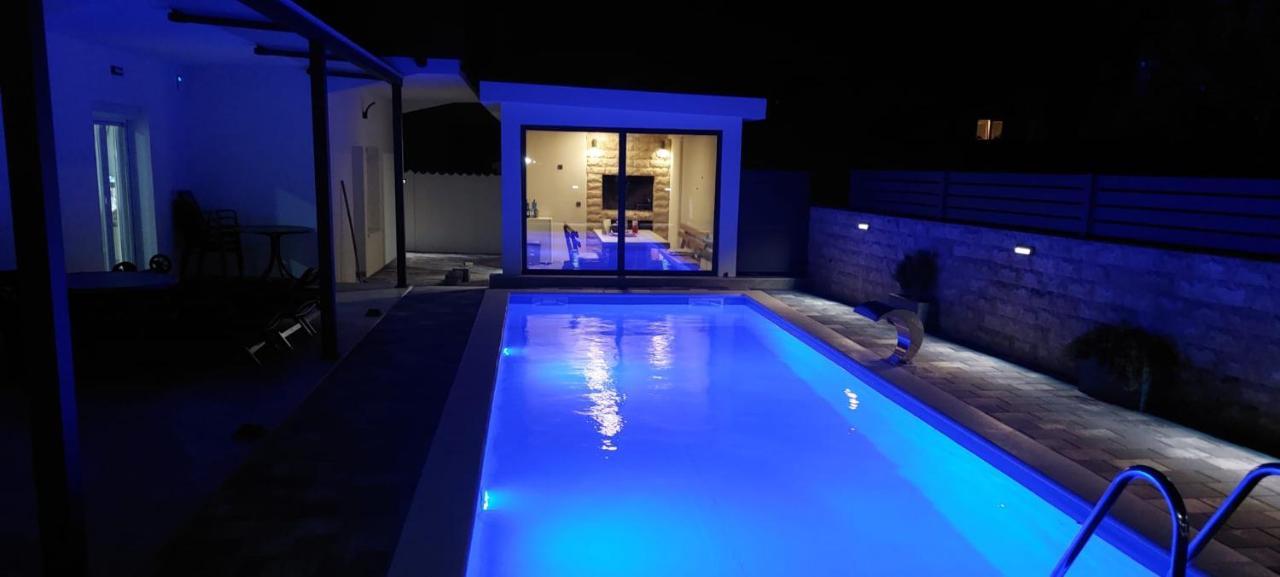 Apartmani Tropical Vodice Eksteriør bilde