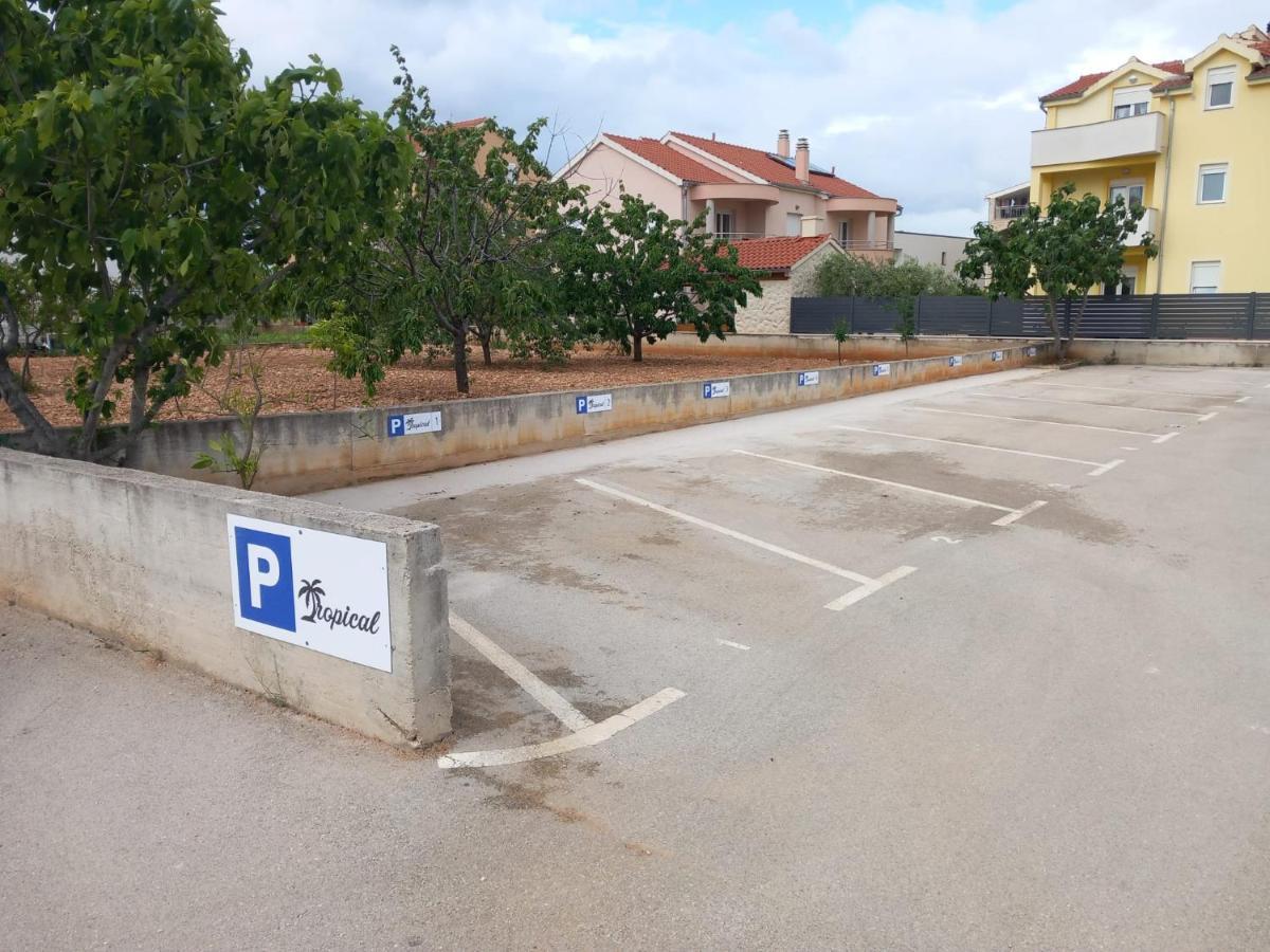 Apartmani Tropical Vodice Eksteriør bilde