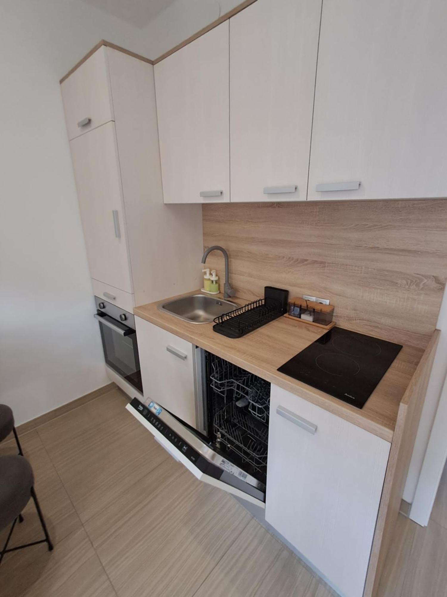 Apartmani Tropical Vodice Eksteriør bilde